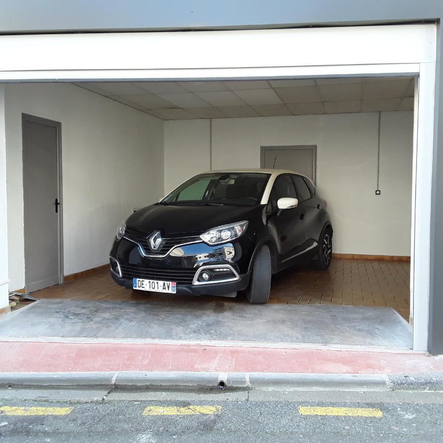 Maison De Ville Avec Garage Et Terrasse Lourdes Exterior photo